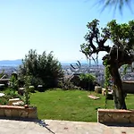Sundial Hotel & Restaurant ホテル フェティエ