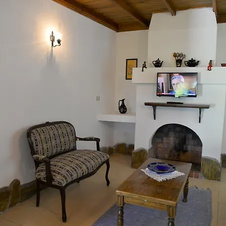 Sundial Hotel & Restaurant Szálloda *