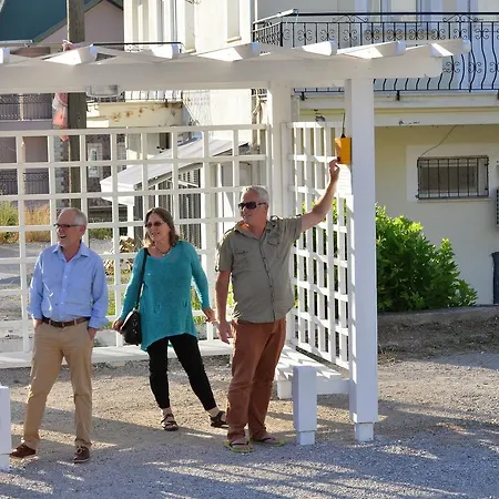 Sundial Hotel & Restaurant فتحية