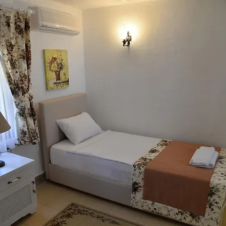 Sundial Hotel & Restaurant Hotel *