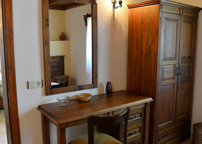 Sundial Hotel & Restaurant Otel